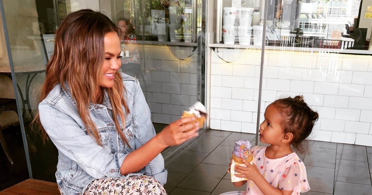 Chrissy Teigen zaplesala balet s kćeri Lunom i oduševila Instagram